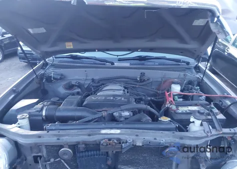 2000 Toyota Tundra Sr5 V8 z USA, uszkodzony, nr VIN 5TBBT4410YS016338